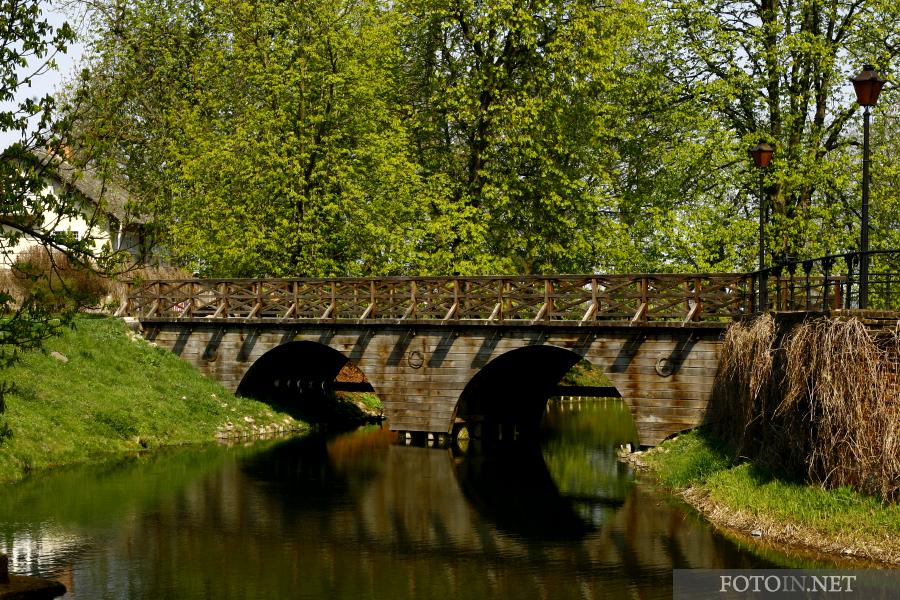 Drewniany mostek